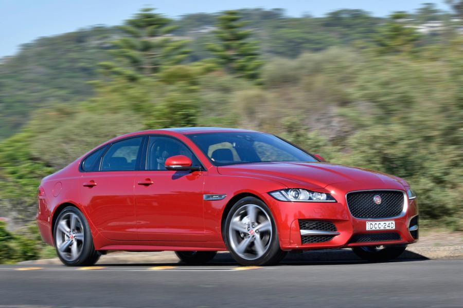  Jaguar XF R-Sport 2016 года  (AU) (фото 2 из 26)